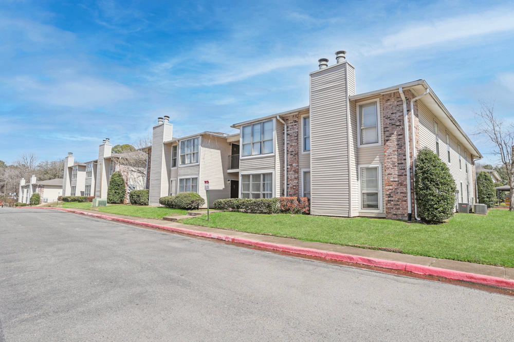 Summit-Town-Country 04